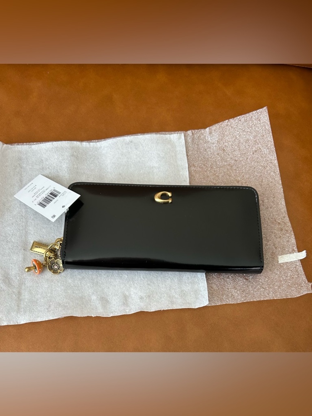 Coach Essential Slim Accordion Leather Zip Wallet with Charm